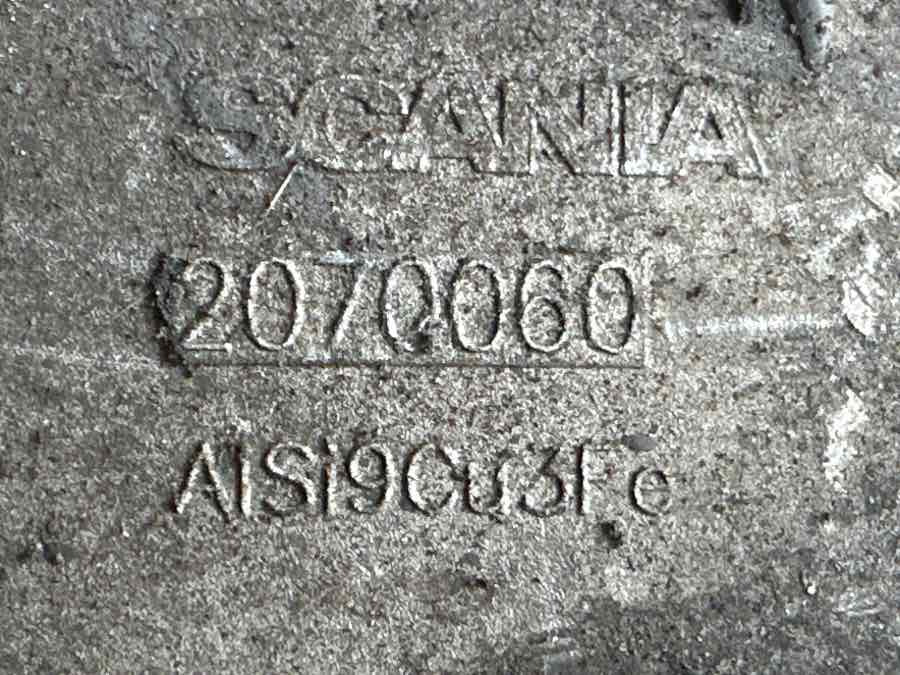 SCANIA ENGINE COVER 2070060 - 发动机及其零件 适用于 卡车:图3 SCANIA ENGINE COVER 2070060 - 发动机及其零件 适用于 卡车:图3