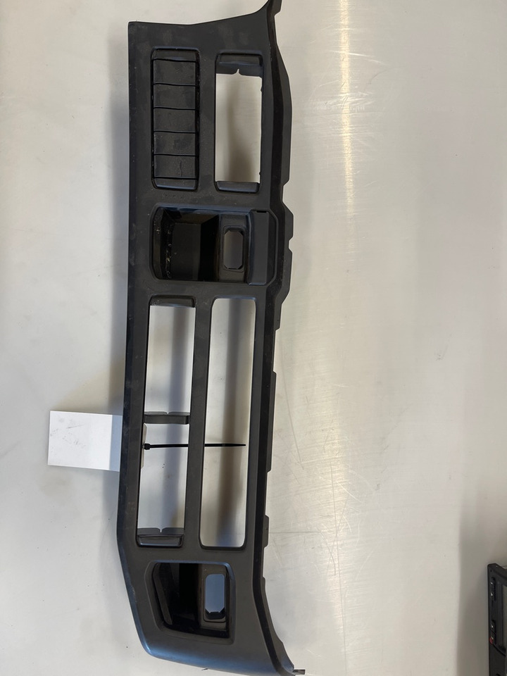 SCANIA PANEL 2084604 - 驾驶室和内部 适用于 卡车:图2 SCANIA PANEL 2084604 - 驾驶室和内部 适用于 卡车:图2