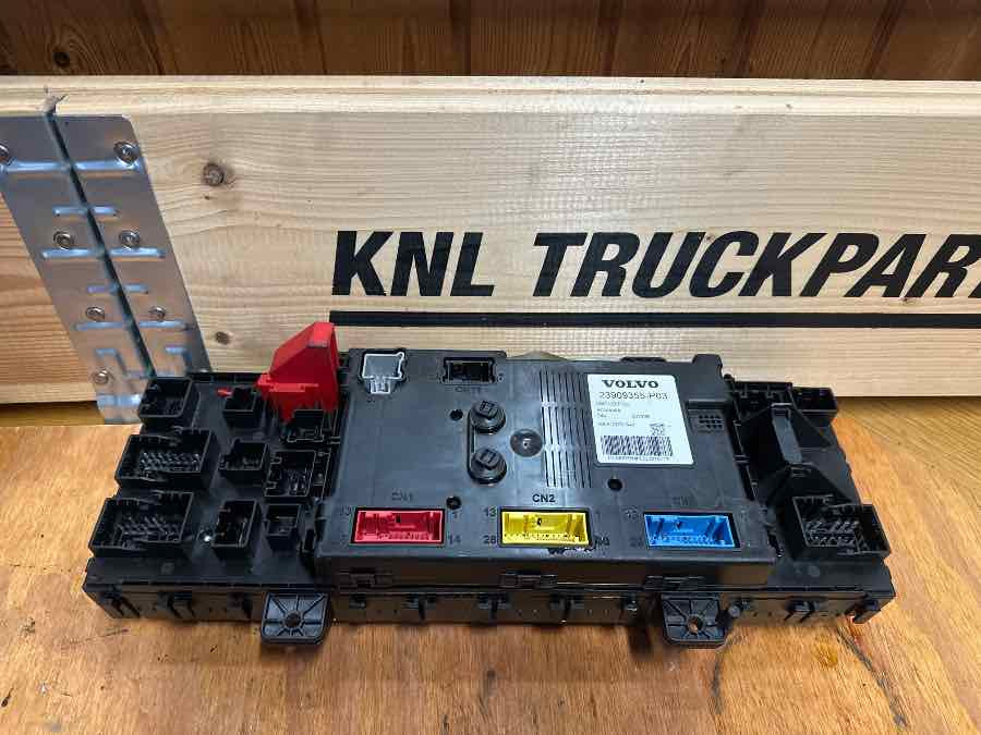 VOLVO FUSE BOKS 23909355 - 驾驶室和内部 适用于 卡车:图2 VOLVO FUSE BOKS 23909355 - 驾驶室和内部 适用于 卡车:图2