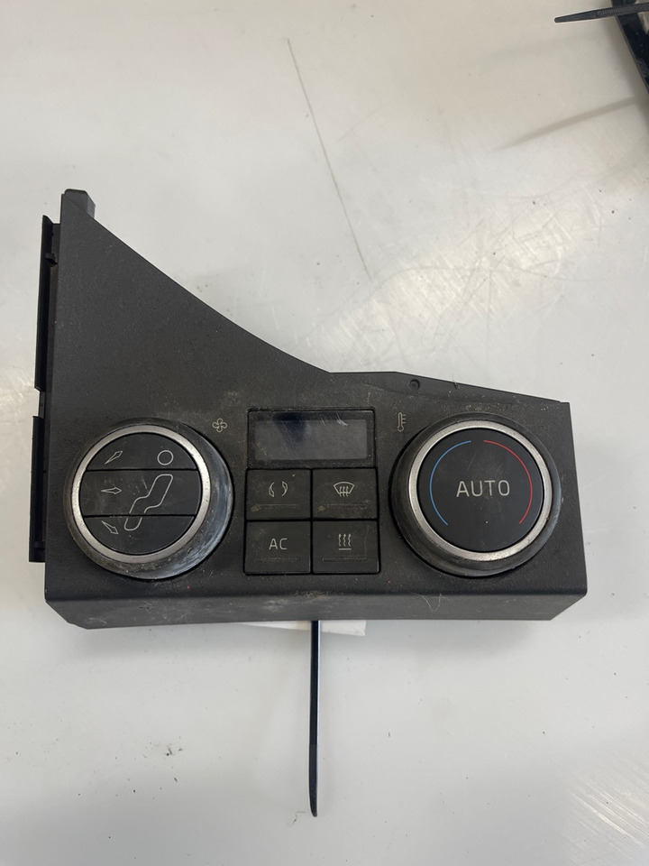 VOLVO HEAT ECU 22130999 - 仪表板 适用于 卡车:图2 VOLVO HEAT ECU 22130999 - 仪表板 适用于 卡车:图2
