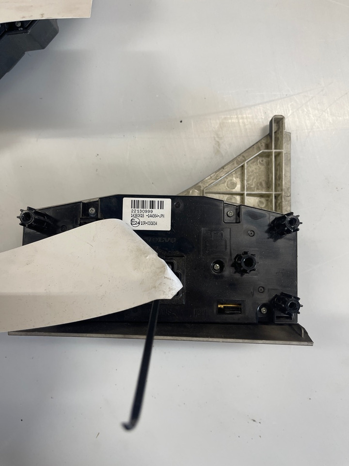 VOLVO HEAT ECU 22130999 - 仪表板 适用于 卡车:图1 VOLVO HEAT ECU 22130999 - 仪表板 适用于 卡车:图1