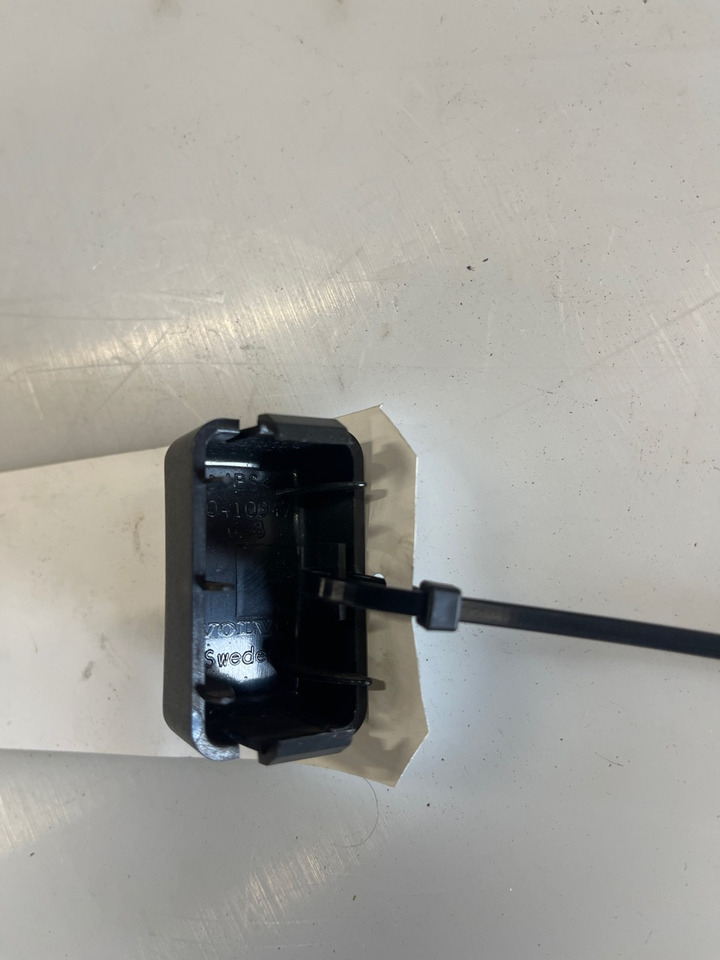 VOLVO SWITCH COVER 20410947 - 仪表板 适用于 卡车:图2 VOLVO SWITCH COVER 20410947 - 仪表板 适用于 卡车:图2