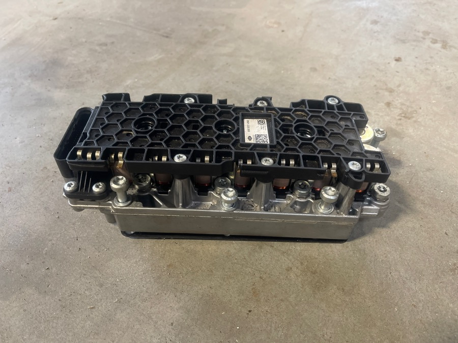 ZF TRAXTON VALVE ECU 0501.330.550 - 变速箱及其零件 适用于 卡车:图1 ZF TRAXTON VALVE ECU 0501.330.550 - 变速箱及其零件 适用于 卡车:图1