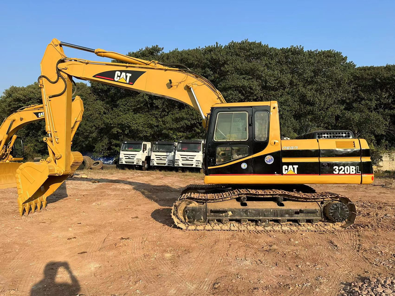 CAT 320B excavator - 履带式挖掘机:图1 CAT 320B excavator - 履带式挖掘机:图1