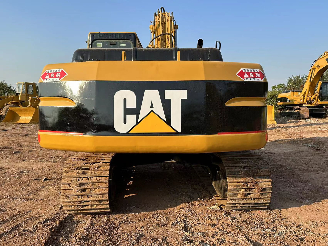CAT 320B - 履带式挖掘机:图3 CAT 320B - 履带式挖掘机:图3