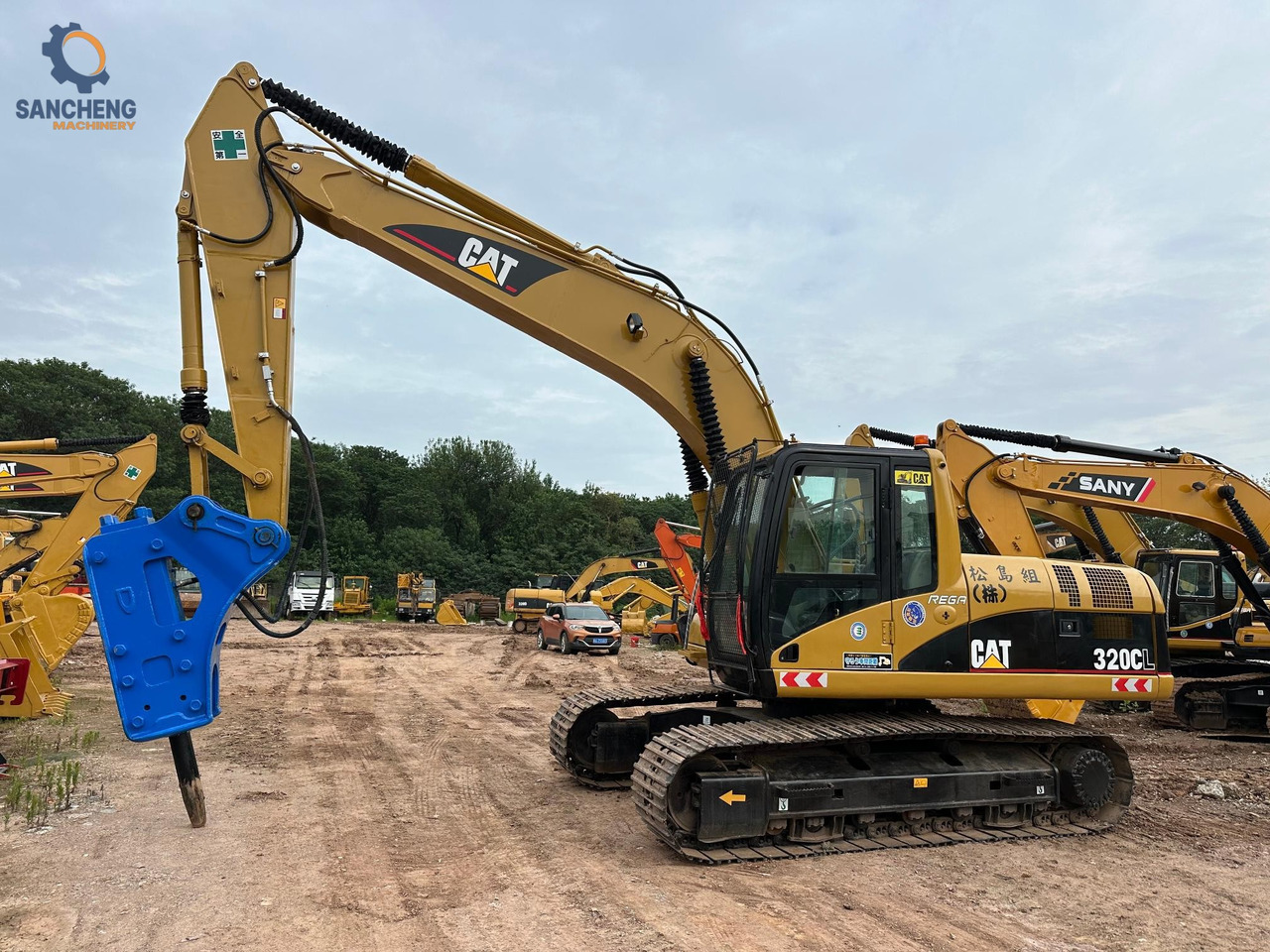 CAT 320CL with hammer crawler excavator - 履带式挖掘机:图2 CAT 320CL with hammer crawler excavator - 履带式挖掘机:图2