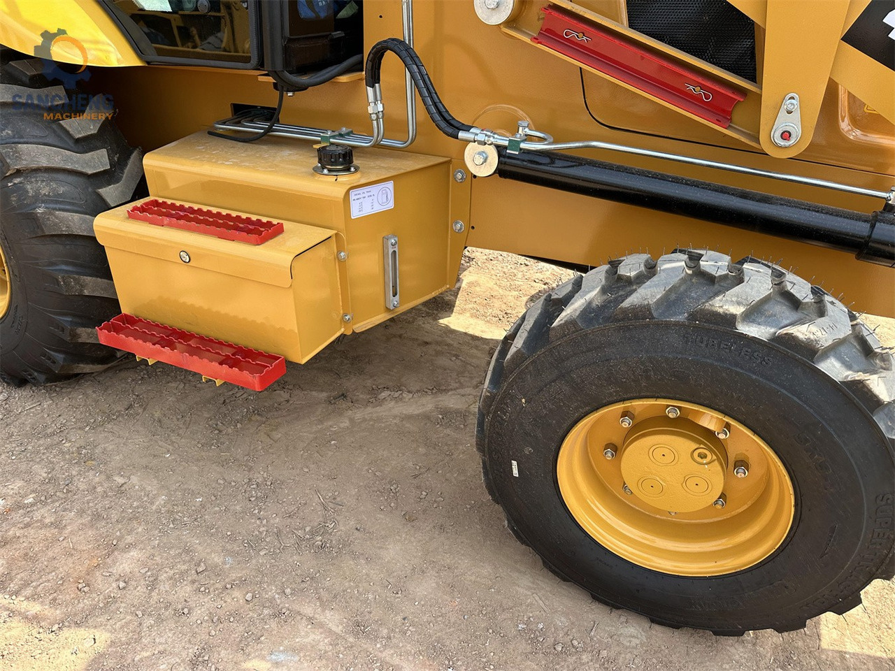 反铲装载机 CAT 420F2:图11 反铲装载机 CAT 420F2:图11