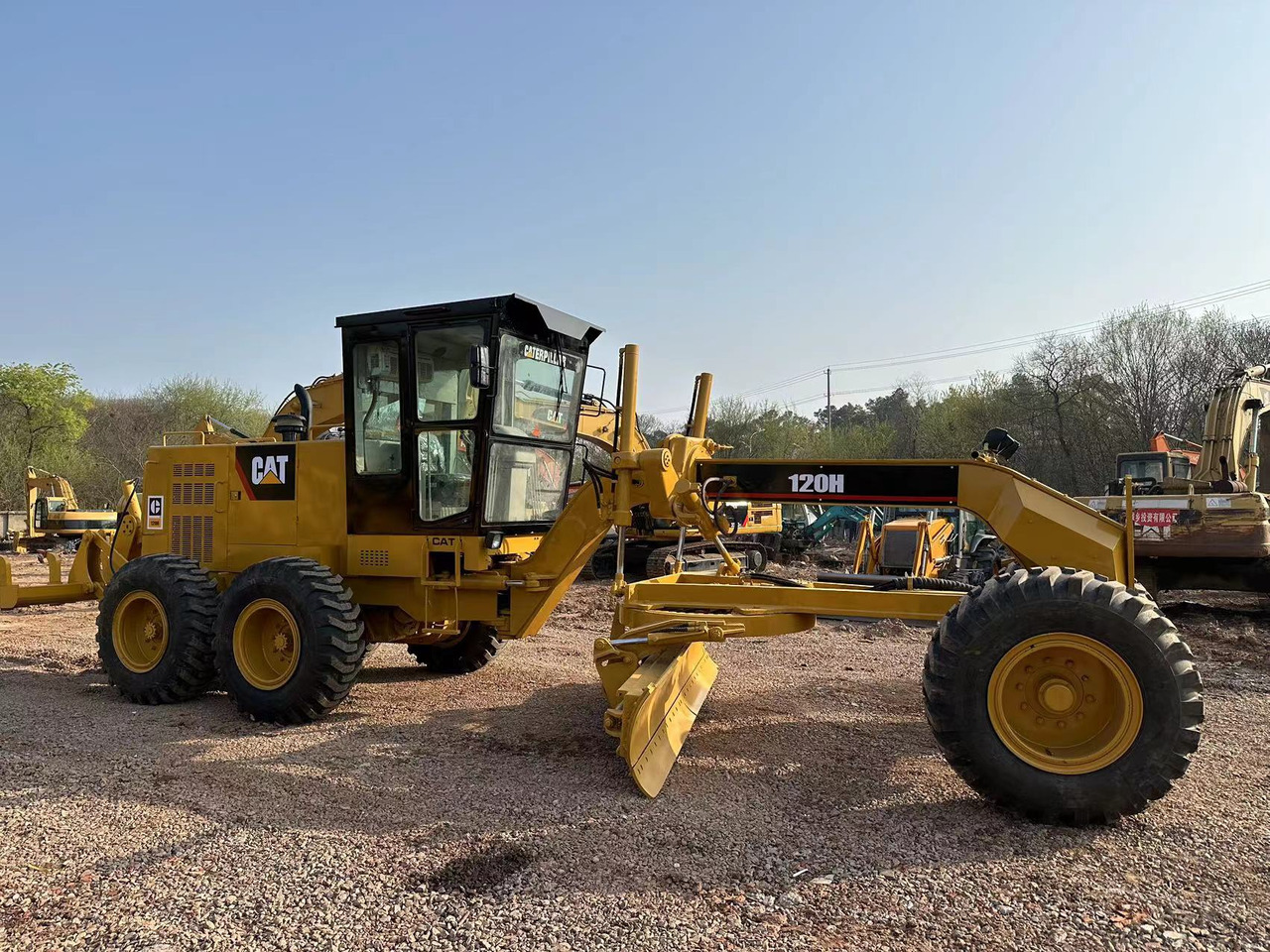 CATERPILLAR 120H motor grader - 平路机:图5 CATERPILLAR 120H motor grader - 平路机:图5