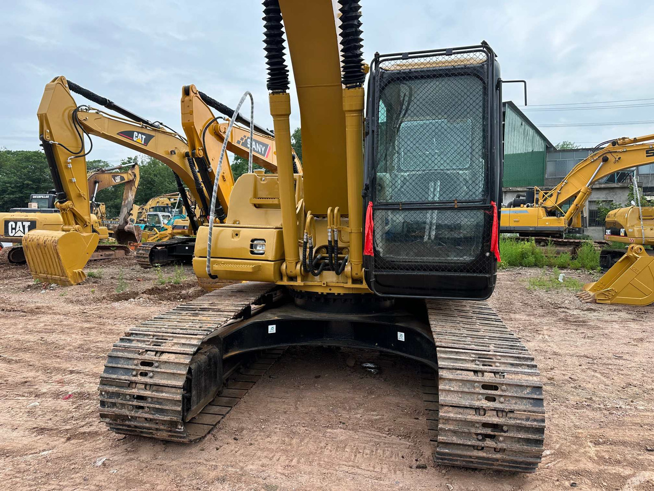 CATERPILLAR 320CL - 履带式挖掘机:图3 CATERPILLAR 320CL - 履带式挖掘机:图3