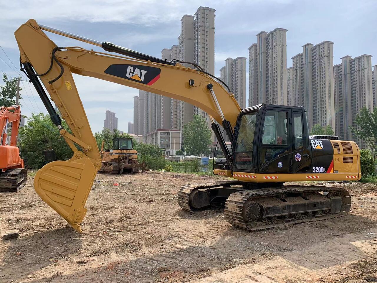 CATERPILLAR 320DL - 履带式挖掘机:图3 CATERPILLAR 320DL - 履带式挖掘机:图3