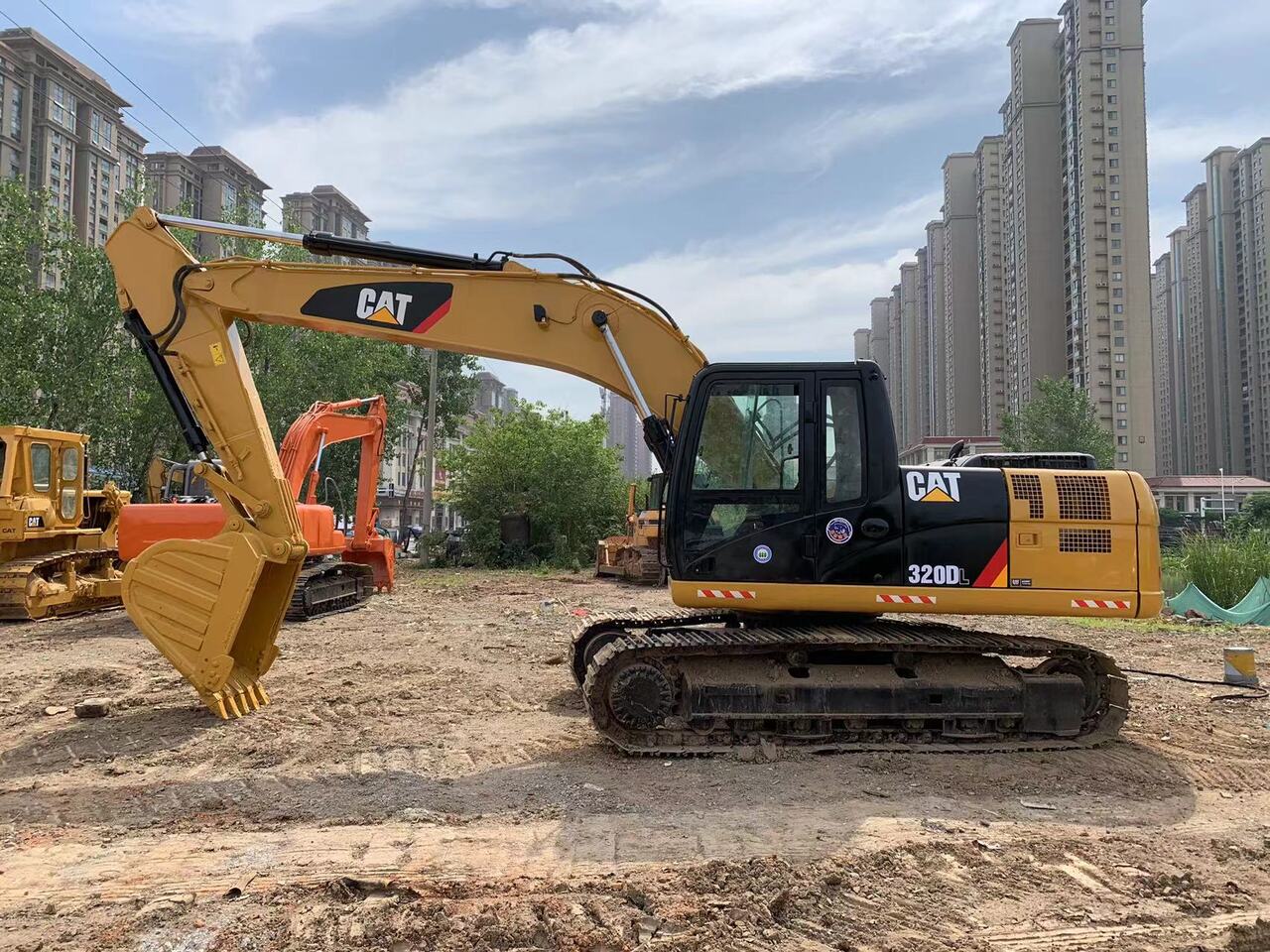 CATERPILLAR 320DL - 履带式挖掘机:图2 CATERPILLAR 320DL - 履带式挖掘机:图2