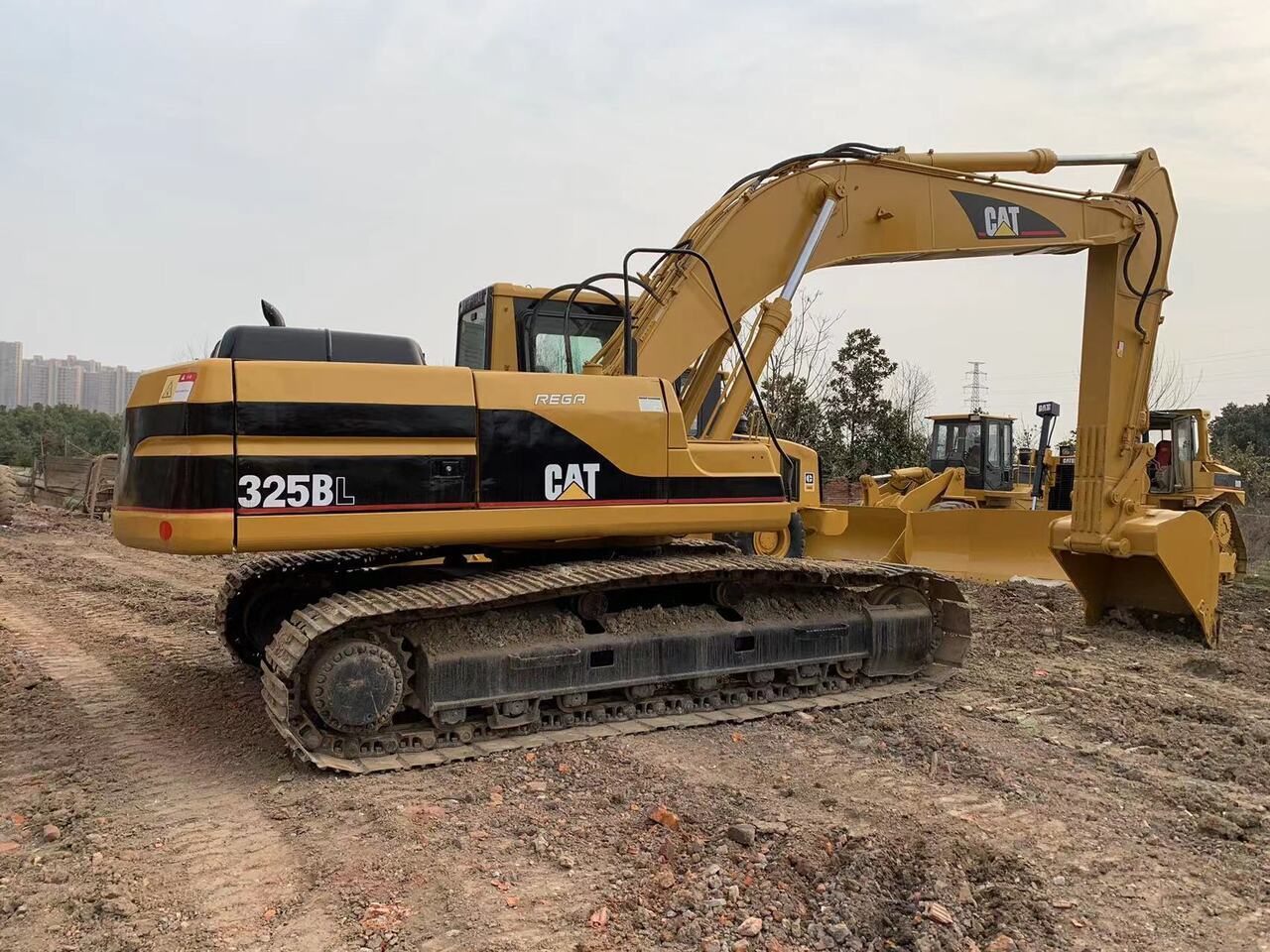 CATERPILLAR 325BL - 挖掘机:图1 CATERPILLAR 325BL - 挖掘机:图1