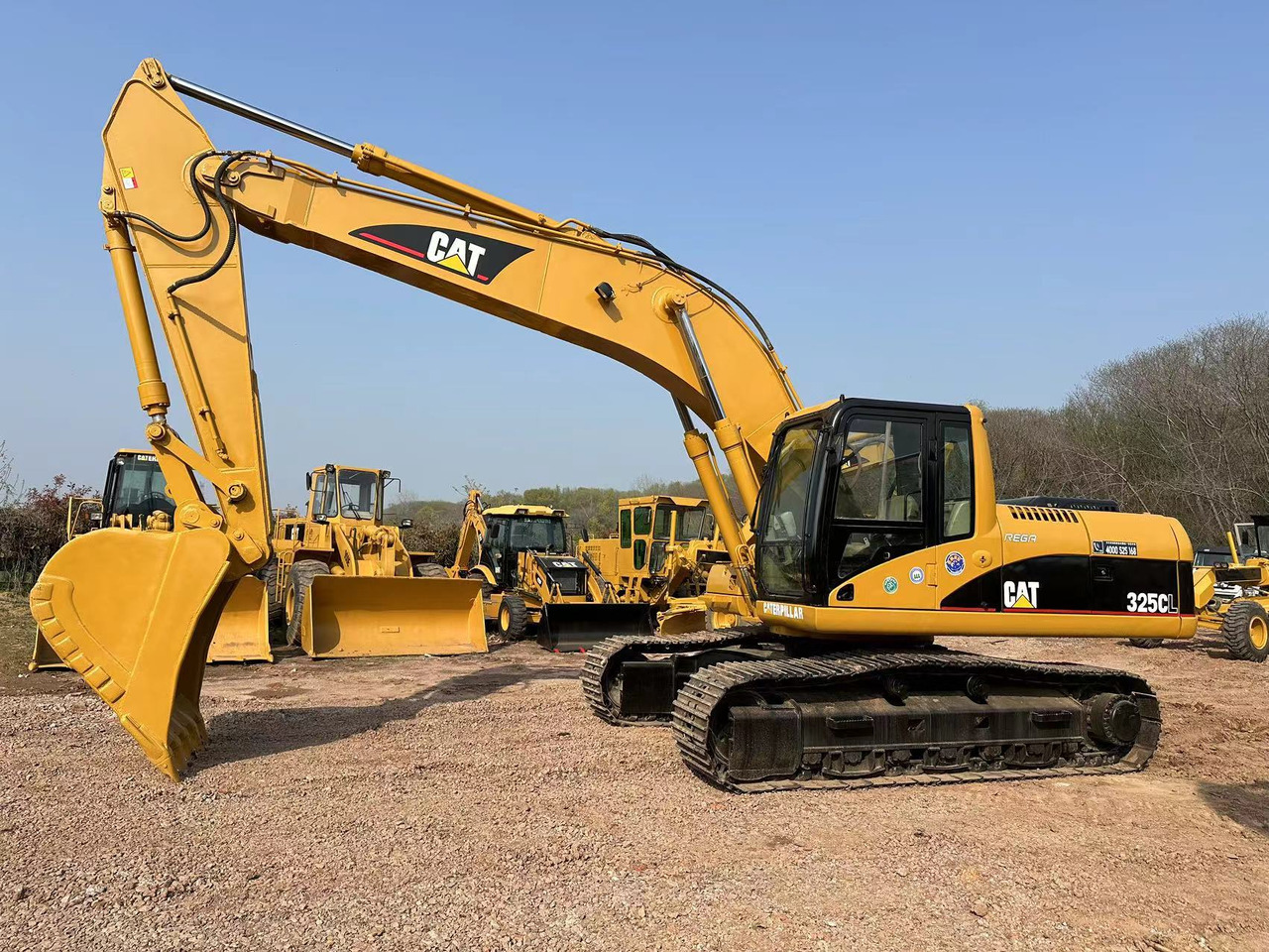 CATERPILLAR 325C - 履带式挖掘机:图1 CATERPILLAR 325C - 履带式挖掘机:图1