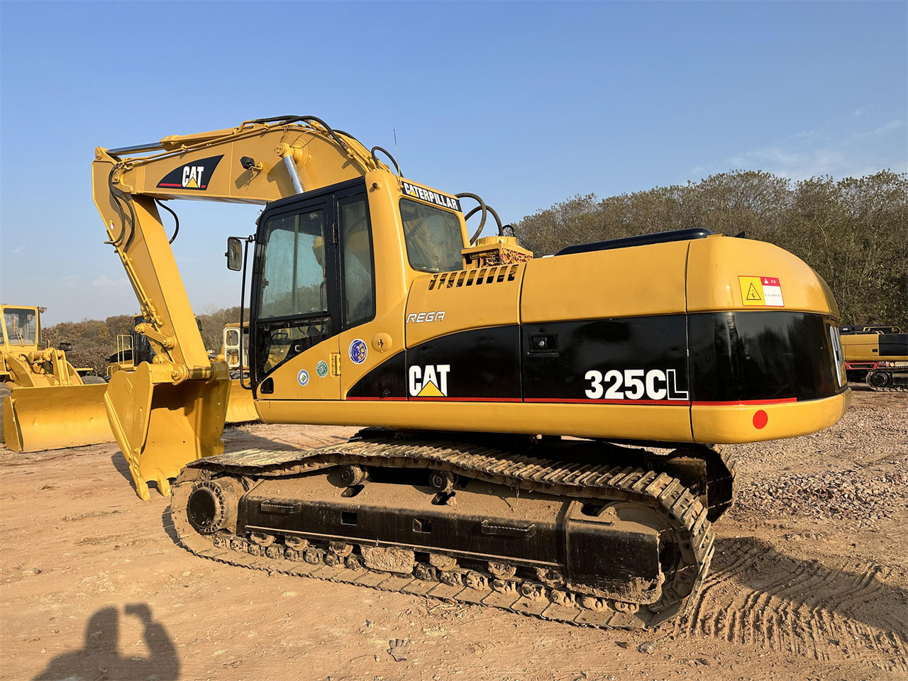 CATERPILLAR 325C - 履带式挖掘机:图2 CATERPILLAR 325C - 履带式挖掘机:图2