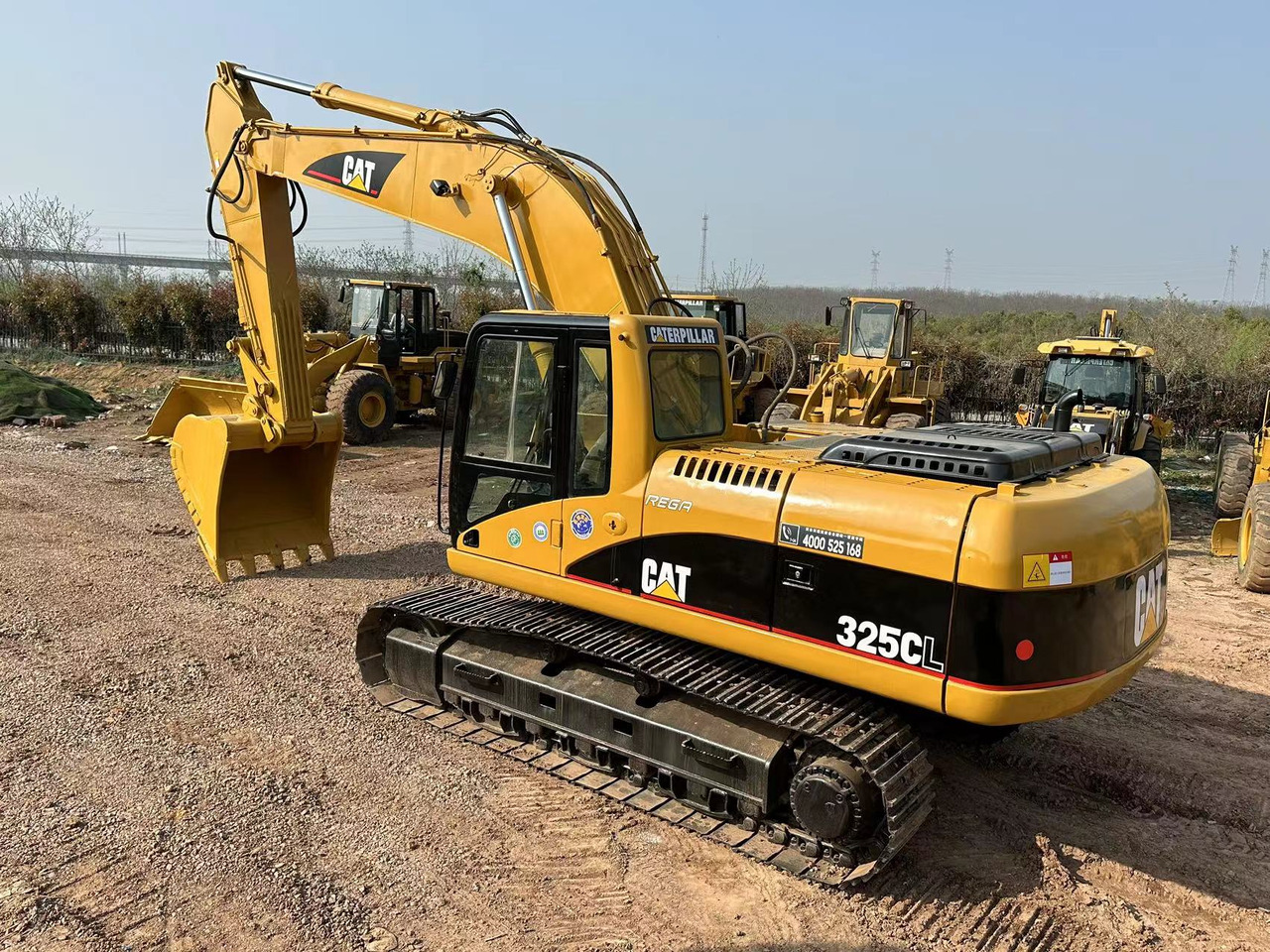 CATERPILLAR 325C - 履带式挖掘机:图4 CATERPILLAR 325C - 履带式挖掘机:图4