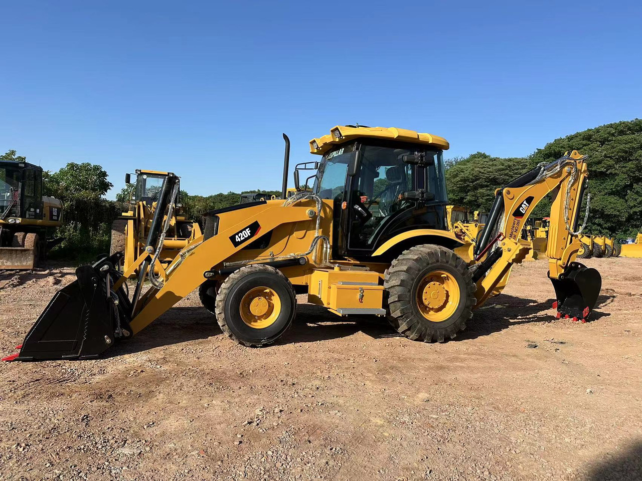 CATERPILLAR 420F2 - 反铲装载机:图4 CATERPILLAR 420F2 - 反铲装载机:图4