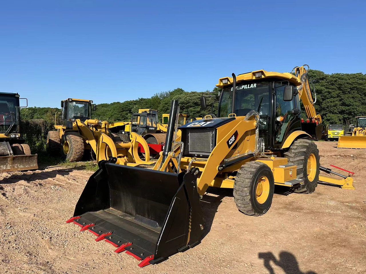 CATERPILLAR 420F2 - 反铲装载机:图3 CATERPILLAR 420F2 - 反铲装载机:图3