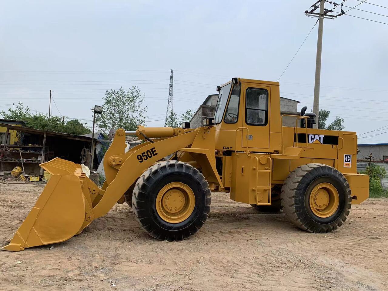 CATERPILLAR 950E - 轮式装载机:图2 CATERPILLAR 950E - 轮式装载机:图2