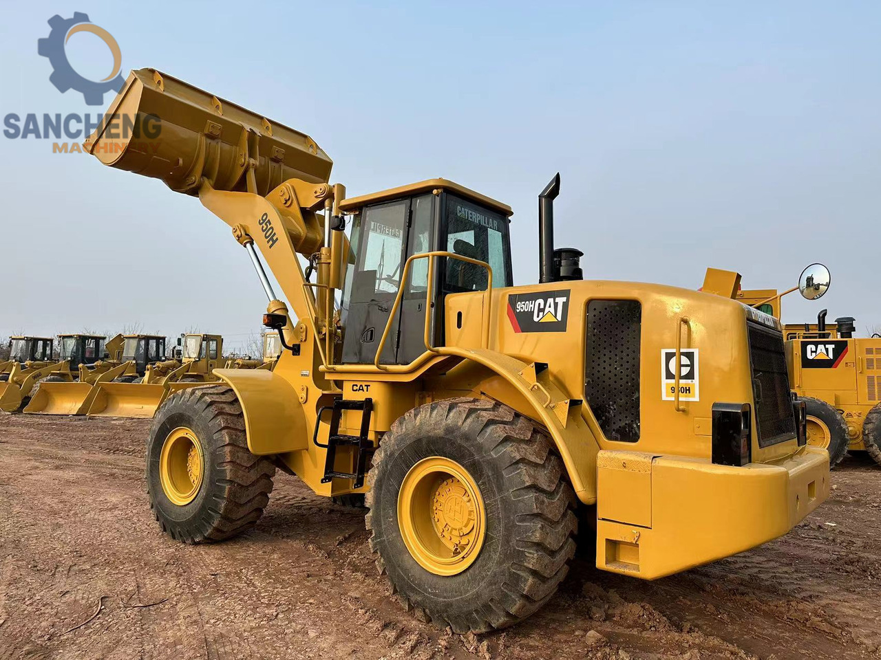 CATERPILLAR 950H - 轮式装载机:图2 CATERPILLAR 950H - 轮式装载机:图2