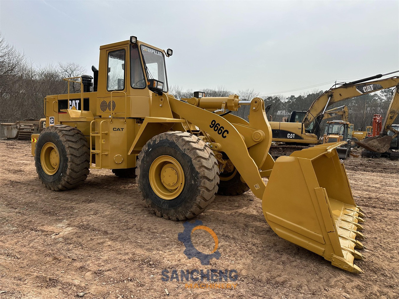 CATERPILLAR 966C - 轮式装载机:图1 CATERPILLAR 966C - 轮式装载机:图1