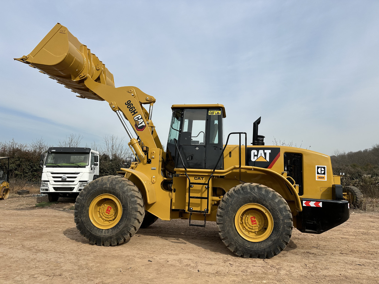 CATERPILLAR 966H - 轮式装载机:图1 CATERPILLAR 966H - 轮式装载机:图1