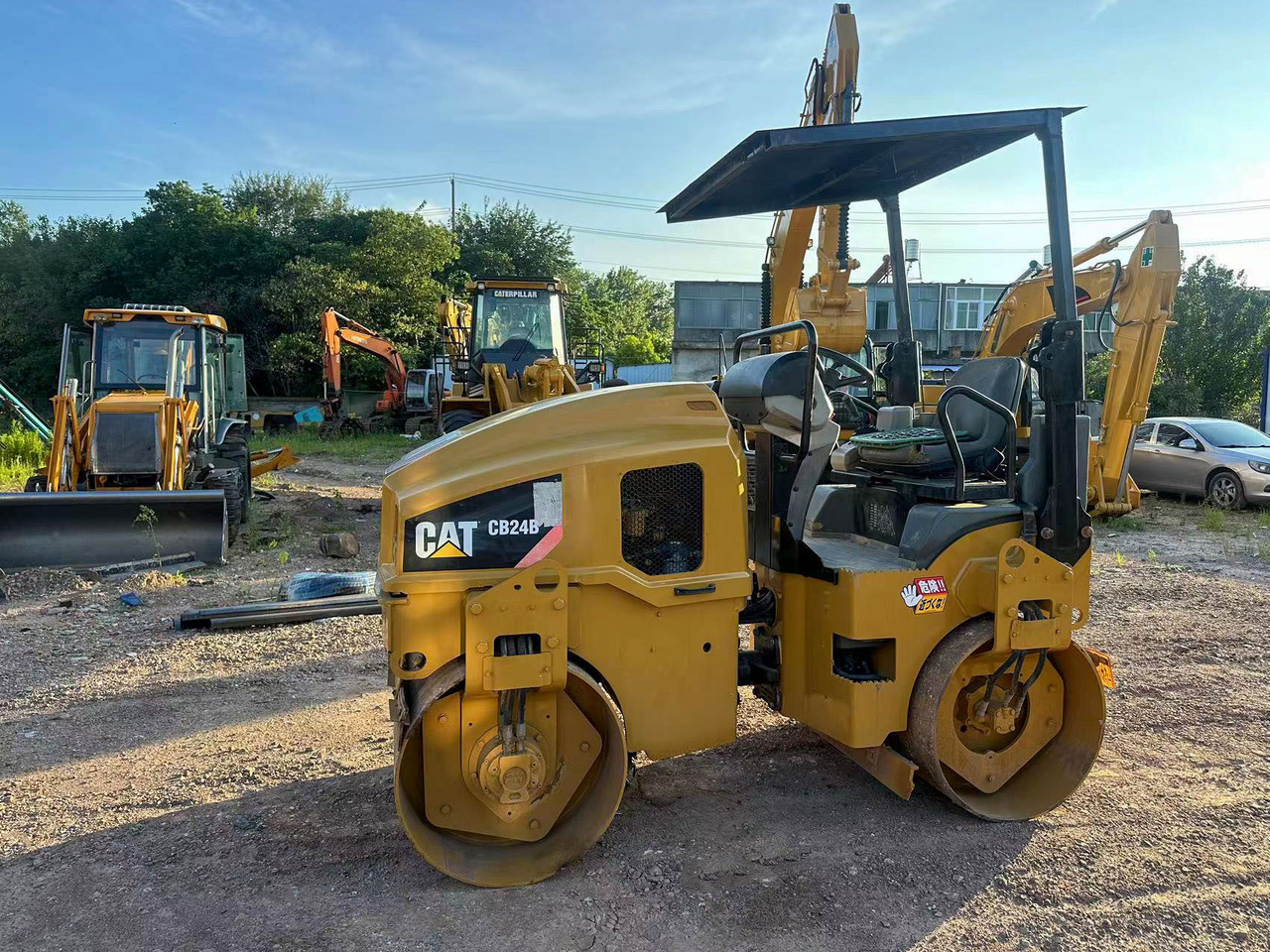 CATERPILLAR CB24B - 碾压机:图3 CATERPILLAR CB24B - 碾压机:图3
