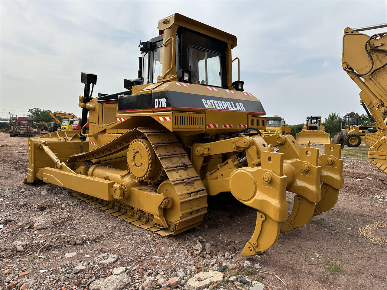 推土机 CATERPILLAR D7R：图6