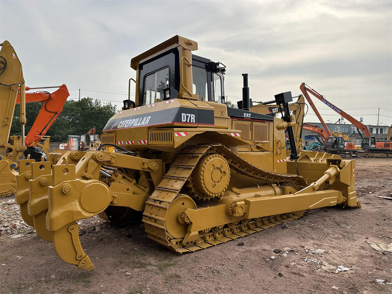 CATERPILLAR D7R - 推土机:图1 CATERPILLAR D7R - 推土机:图1