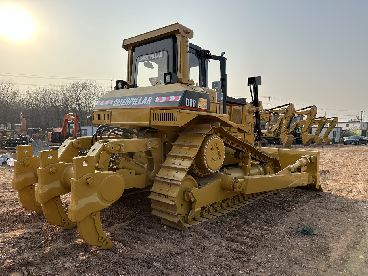 CATERPILLAR D8R bulldozer - 推土机:图2 CATERPILLAR D8R bulldozer - 推土机:图2