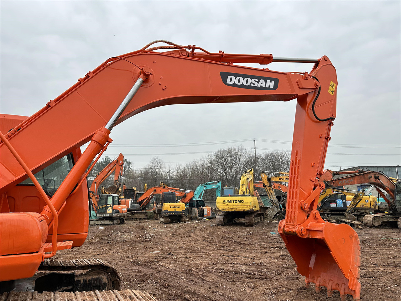 DOOSAN DH220 excavator - 履带式挖掘机:图4 DOOSAN DH220 excavator - 履带式挖掘机:图4