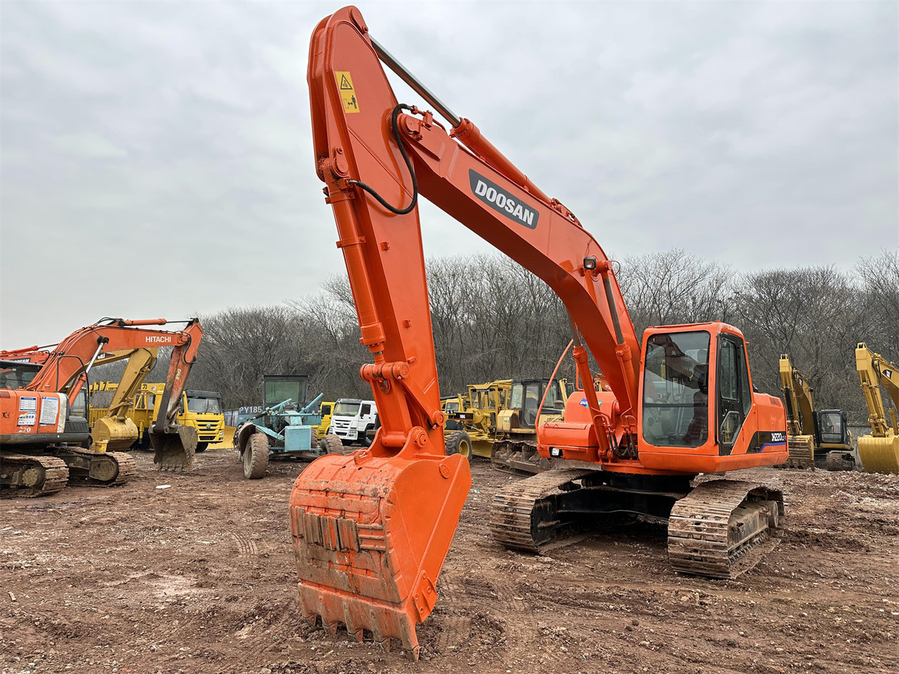 DOOSAN DH220 excavator - 履带式挖掘机:图3 DOOSAN DH220 excavator - 履带式挖掘机:图3