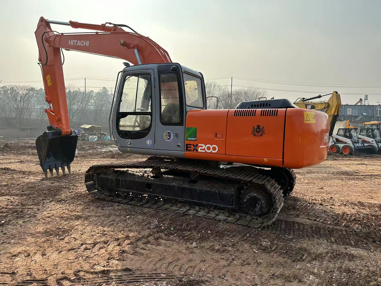 HITACHI EX200 - 挖掘机:图2 HITACHI EX200 - 挖掘机:图2