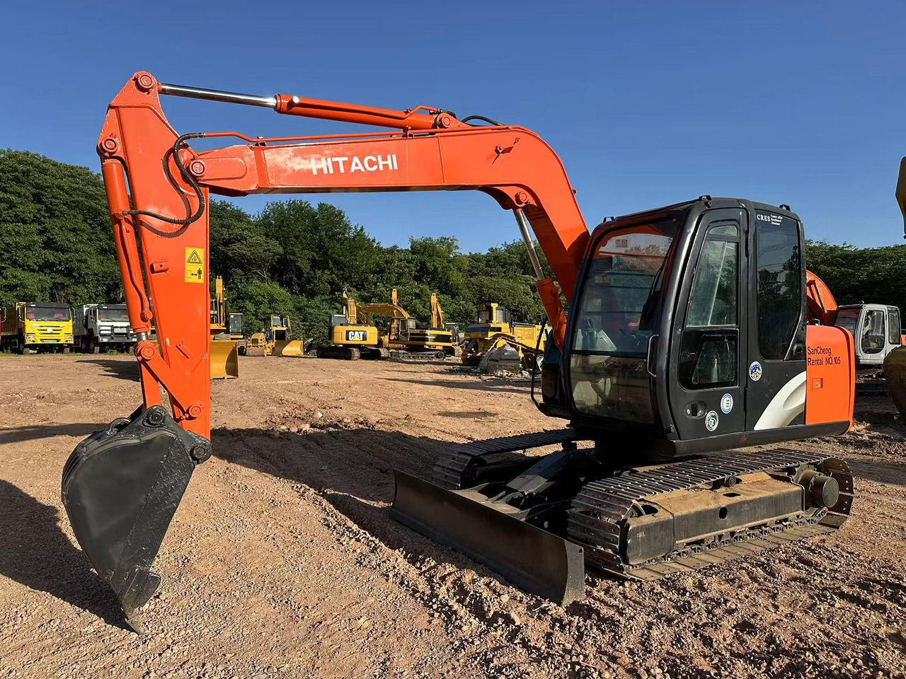 HITACHI ZAXIS ZX70 - 小型挖掘机:图1 HITACHI ZAXIS ZX70 - 小型挖掘机:图1