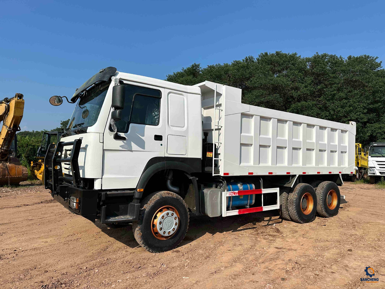 HOWO 400 With Bumper - 翻斗车:图4 HOWO 400 With Bumper - 翻斗车:图4