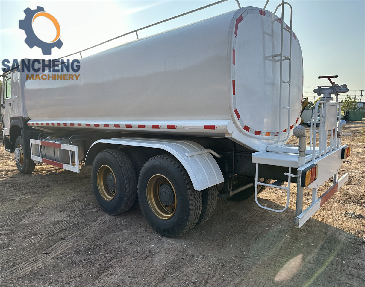 SINOTRUK HOWO 370HP 6x4 Water Tank Truck - 罐车:图5 SINOTRUK HOWO 370HP 6x4 Water Tank Truck - 罐车:图5