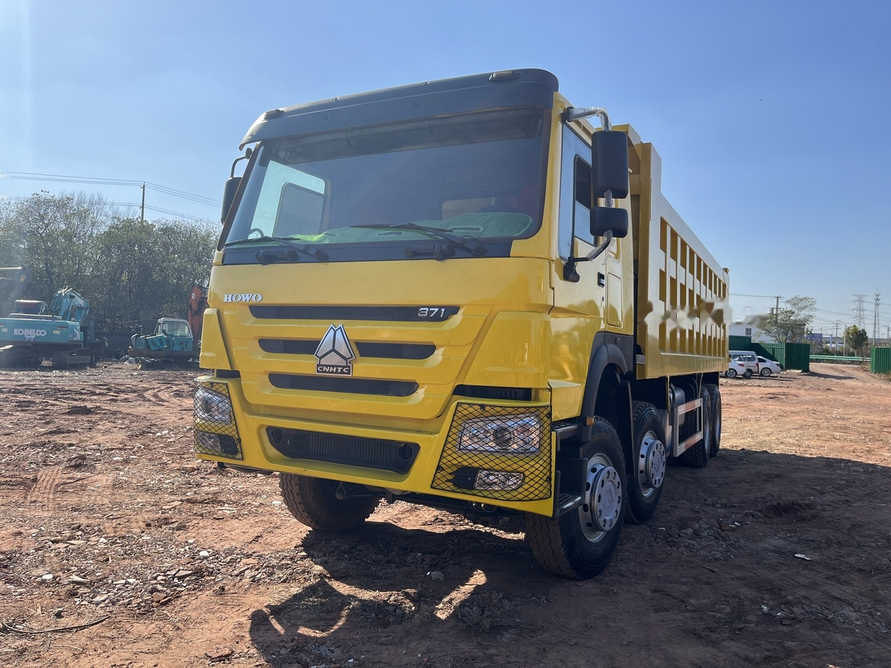 SINOTRUK HOWO 371 Dump Truck 8x4 - 翻斗车:图3 SINOTRUK HOWO 371 Dump Truck 8x4 - 翻斗车:图3