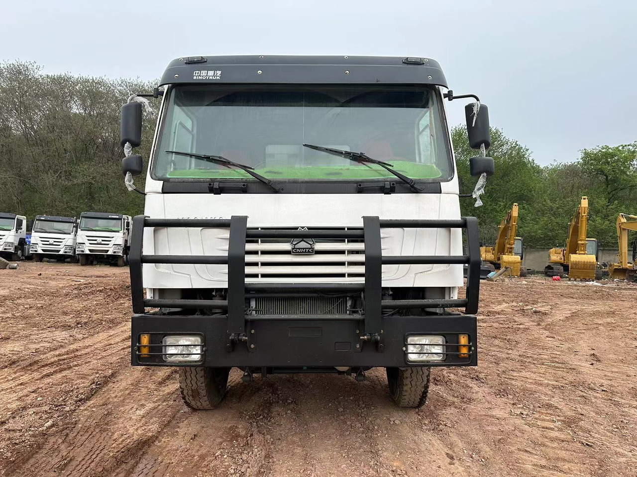 SINOTRUK HOWO 371 with Bumper - 翻斗车:图3 SINOTRUK HOWO 371 with Bumper - 翻斗车:图3