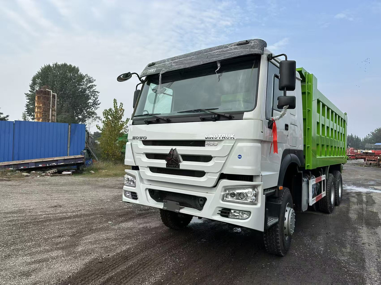 SINOTRUK HOWO 400HP 6X4 Tipper Truck - 翻斗车:图2 SINOTRUK HOWO 400HP 6X4 Tipper Truck - 翻斗车:图2