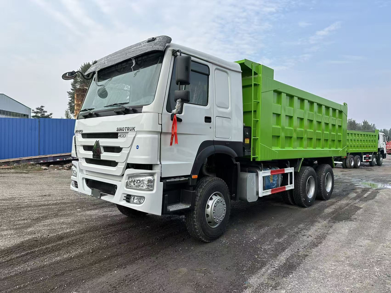 SINOTRUK HOWO 400HP 6X4 Tipper Truck - 翻斗车:图1 SINOTRUK HOWO 400HP 6X4 Tipper Truck - 翻斗车:图1