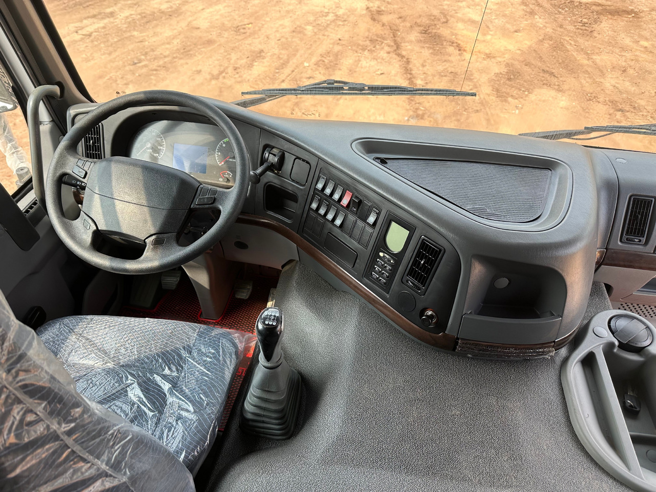 SINOTRUK HOWO Dump truck 371 6x4 - 翻斗车:图4 SINOTRUK HOWO Dump truck 371 6x4 - 翻斗车:图4