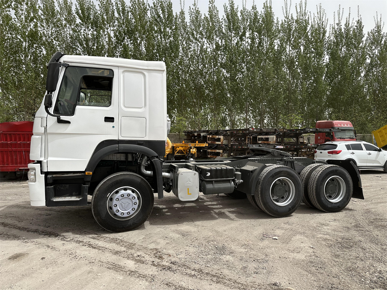 SINOTRUK Howo 371 Truck Head - 牵引车:图5 SINOTRUK Howo 371 Truck Head - 牵引车:图5