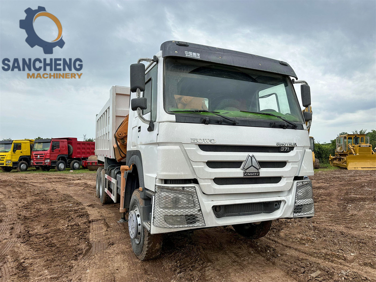 SINOTRUK Howo 371hp 6x4 crane truck - 起重车:图3 SINOTRUK Howo 371hp 6x4 crane truck - 起重车:图3