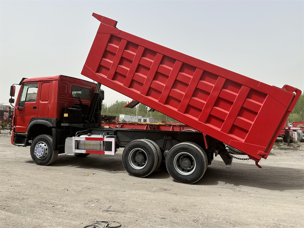 SINOTRUK Howo Dump truck 371 - 翻斗车:图4 SINOTRUK Howo Dump truck 371 - 翻斗车:图4