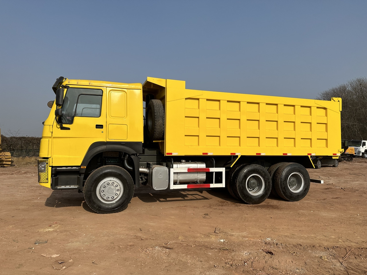 SINOTRUK Howo Dump truck 371 - 翻斗车:图4 SINOTRUK Howo Dump truck 371 - 翻斗车:图4