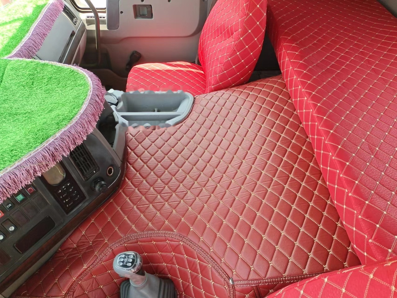 SINOTRUK Howo tractor unit 420 hp - 牵引车:图5 SINOTRUK Howo tractor unit 420 hp - 牵引车:图5