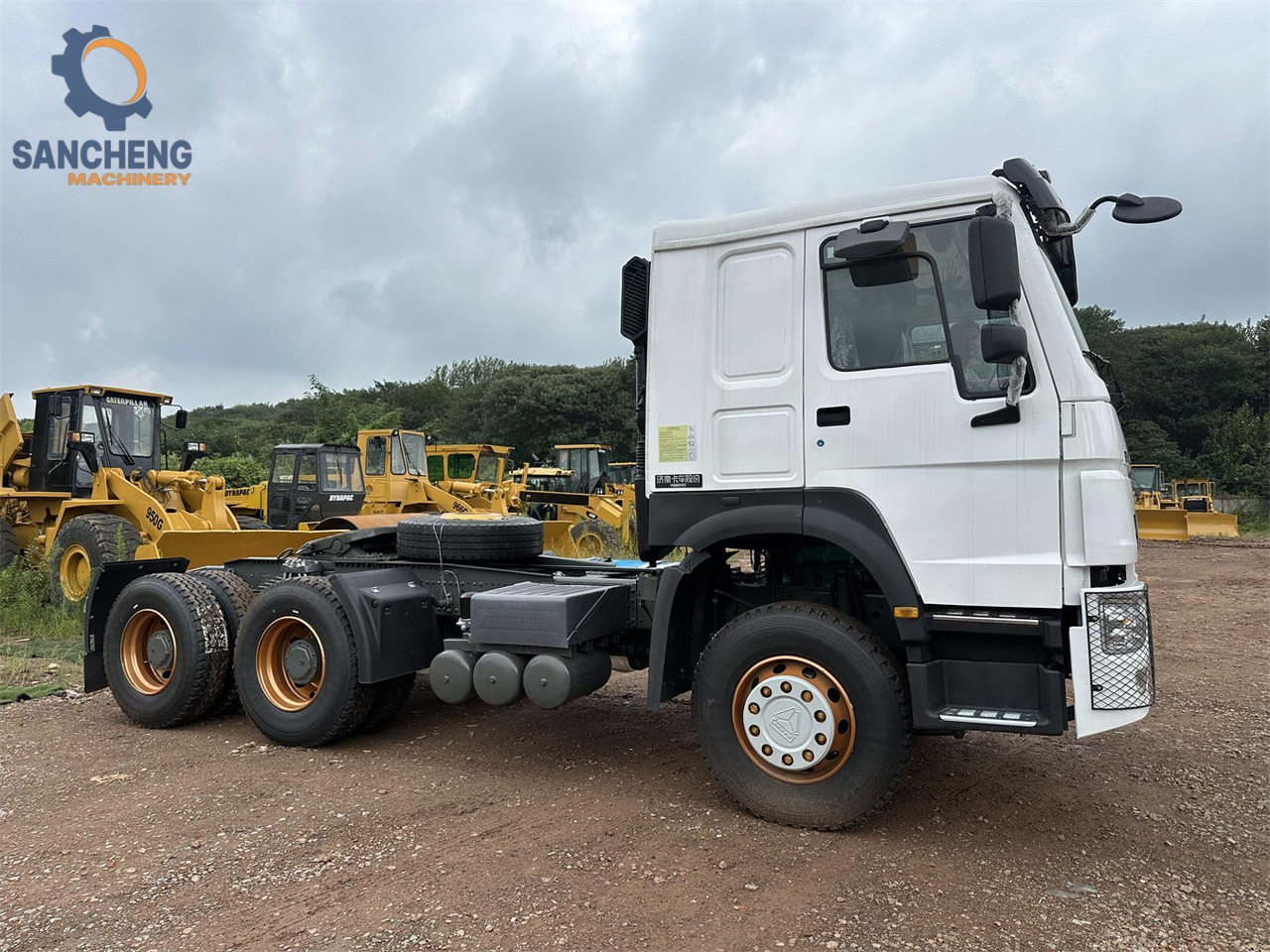 SINOTRUK Howo tractor unit 420hp - 牵引车:图2 SINOTRUK Howo tractor unit 420hp - 牵引车:图2
