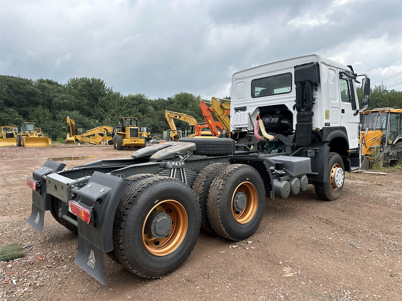 SINOTRUK Howo tractor unit 420hp - 牵引车:图4 SINOTRUK Howo tractor unit 420hp - 牵引车:图4