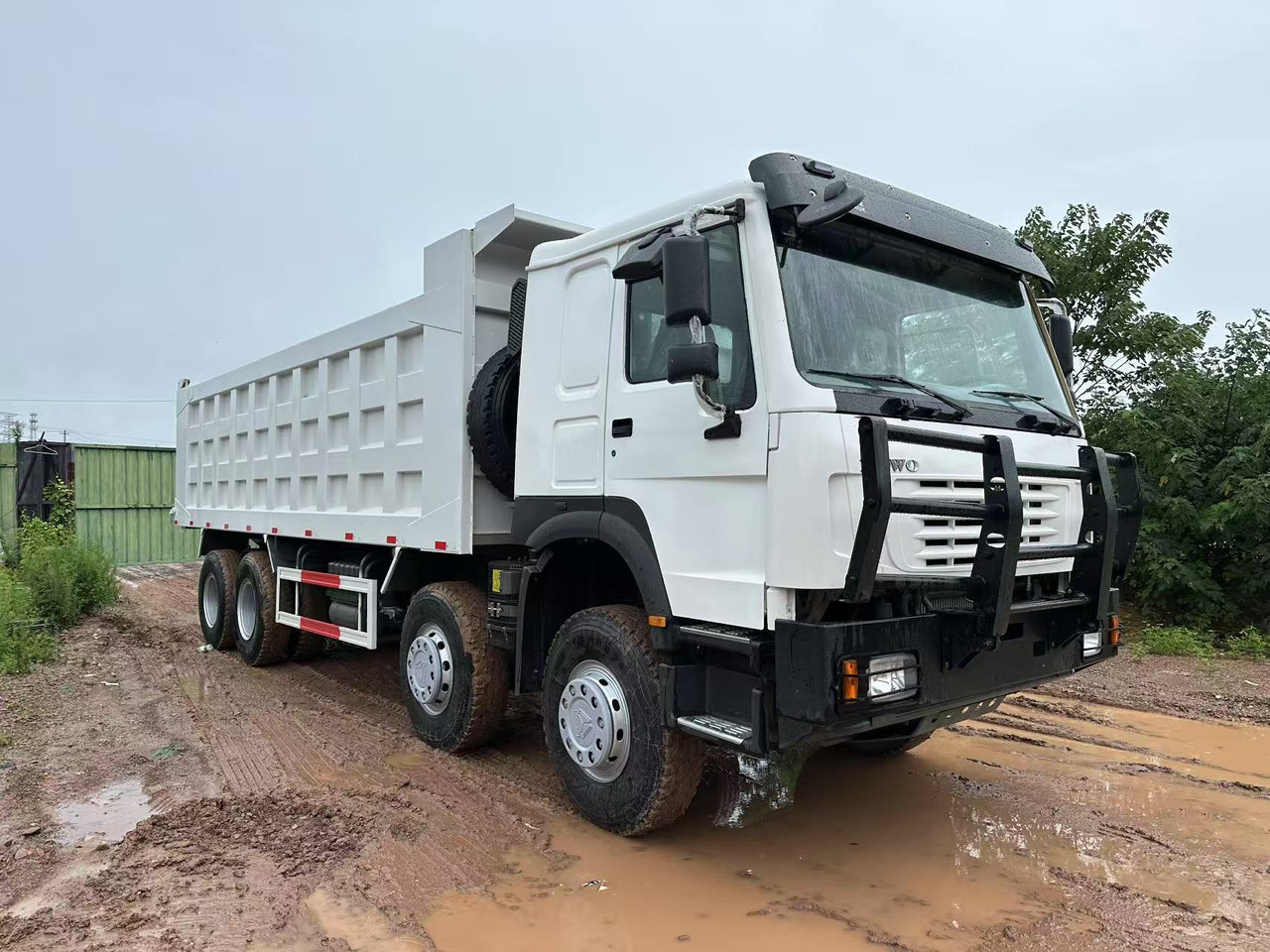 Sinotruk HOWO 371hp 8x4 - 翻斗车:图1 Sinotruk HOWO 371hp 8x4 - 翻斗车:图1