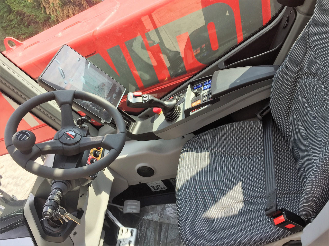 Manitou MRT 2260 VISION+ - 伸缩臂叉装车:图5 Manitou MRT 2260 VISION+ - 伸缩臂叉装车:图5