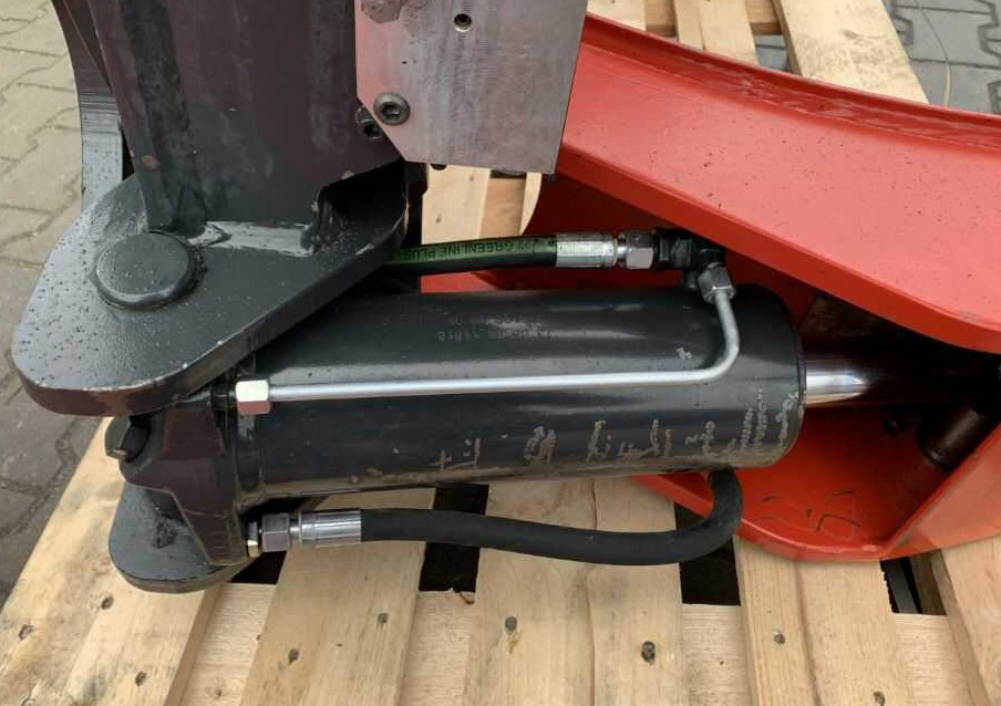 夹具 适用于 叉车 Bolzoni AR-33RJ0-13：图6